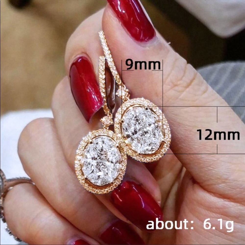 *NEW*18K Yellow Gold Oval Diamond Stud Earrings - Picture 3 of 3
